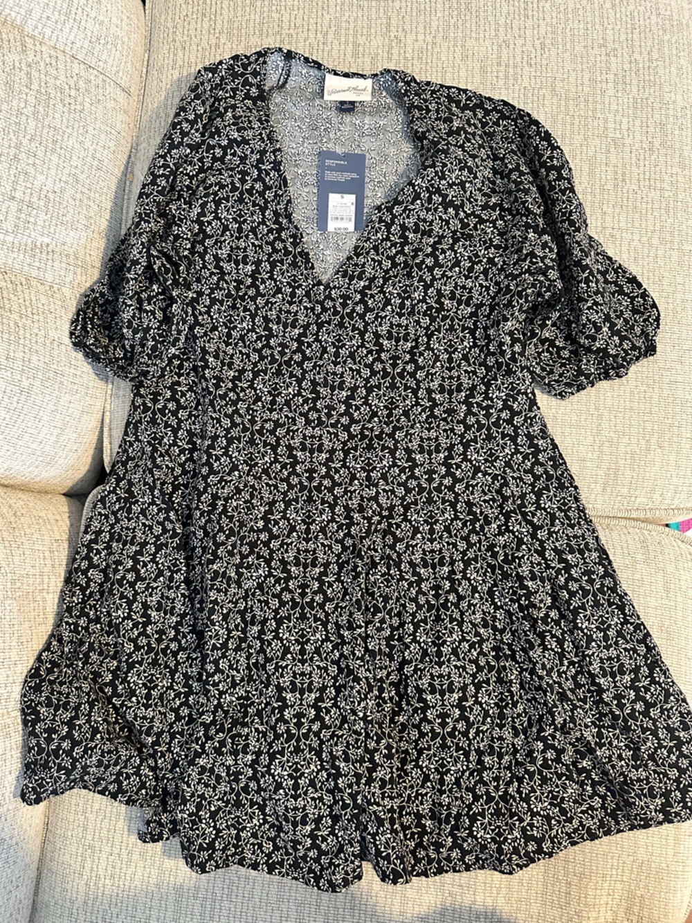 Universal Thread Black and White Floral Dress with Pockets